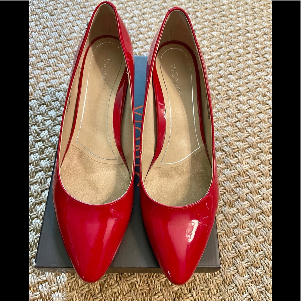 Vionic Red Patent Leather Heels
